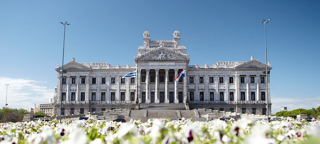 Reside in Uruguay recognized by the Uruguayan government